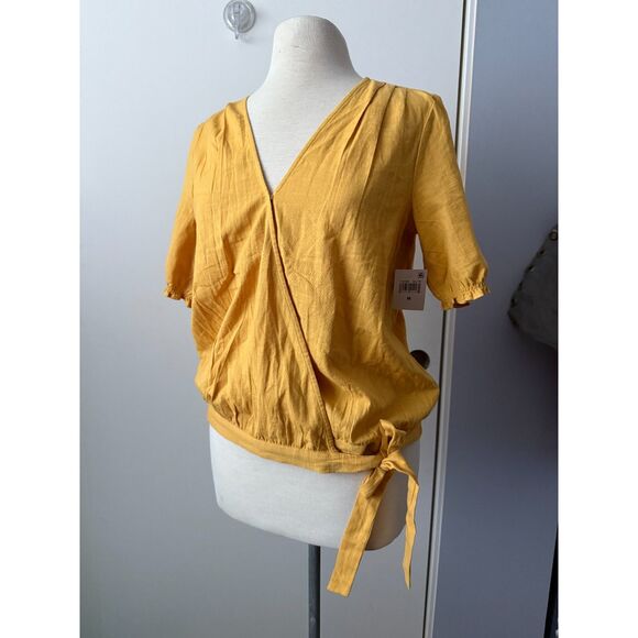 Lucky Brand textured wrap top Medium - Picture 3 of 6